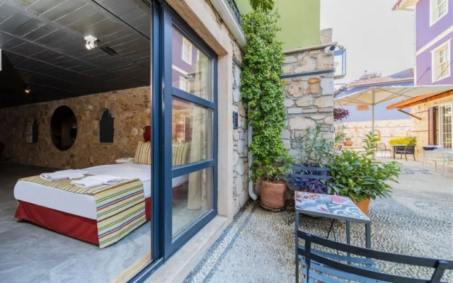 Marvelous Studio Hotel Room Near Hadrian s Gate