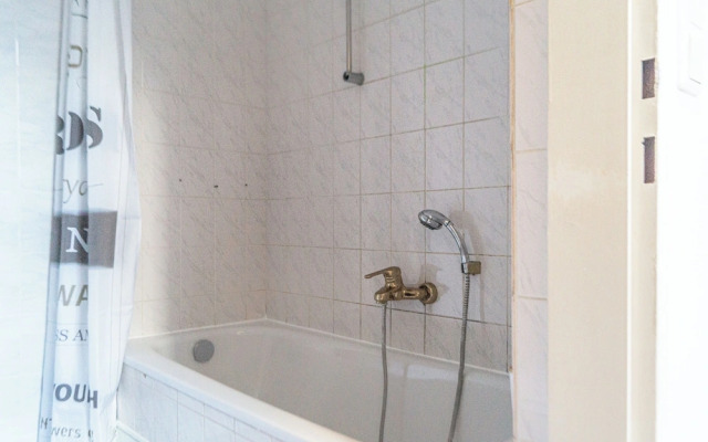 Near Wiener Stadthalle - 4BR Apt. w/ WIFI