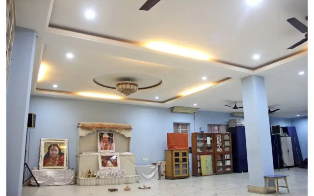 Neeranand Dalhousie - Pure Vegetarian Hotel