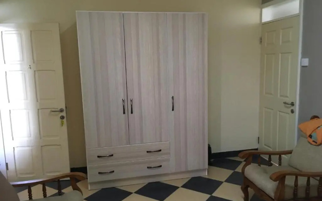 Br Court Apartments