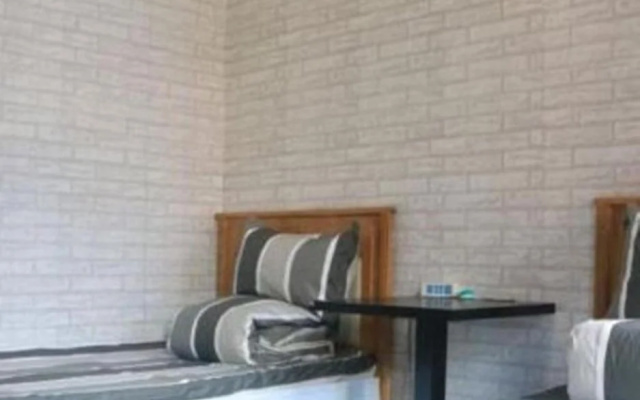 Lover Family Youth Hostel