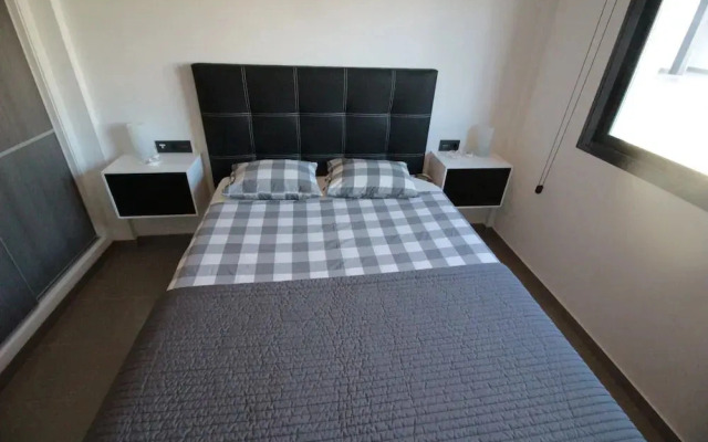 Garden-view Apartment in Villamartin