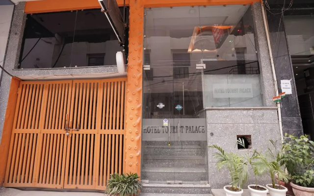 Hotel Tourist Palace