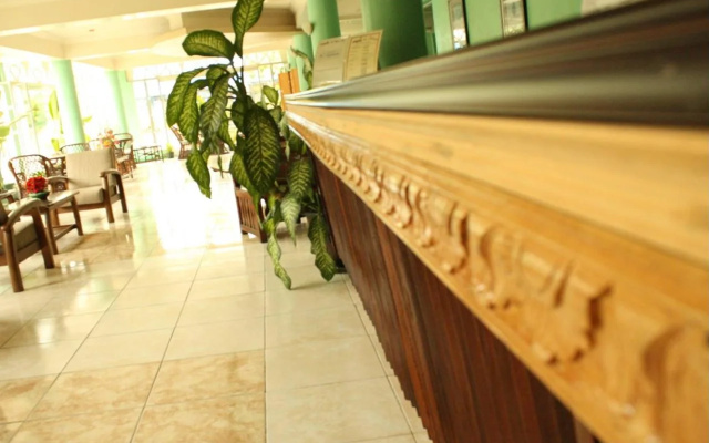 Bohol La Roca Hotel
