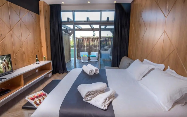 Aquaduct Hotel