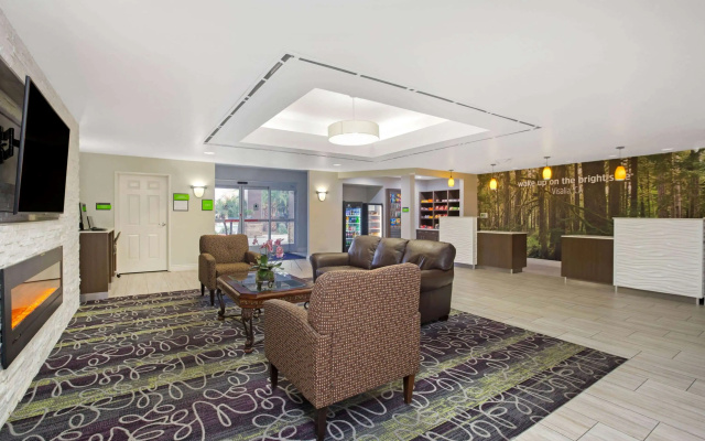 La Quinta Inn & Suites by Wyndham Visalia/Sequoia Gateway