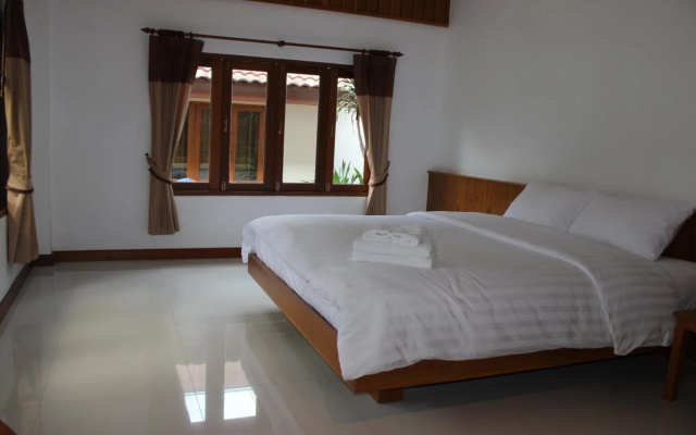 Tree Home Plus Home Stay