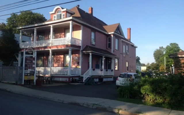 Maison McKenzie House