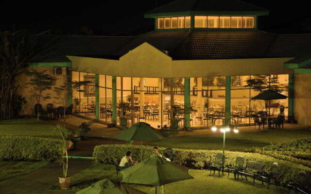 Crossroads Hotel Lilongwe in Lilongwe, Malawi from 151$, photos, reviews - zenhotels.com hotel front