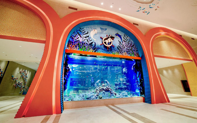 Dolphin Bay Hotel