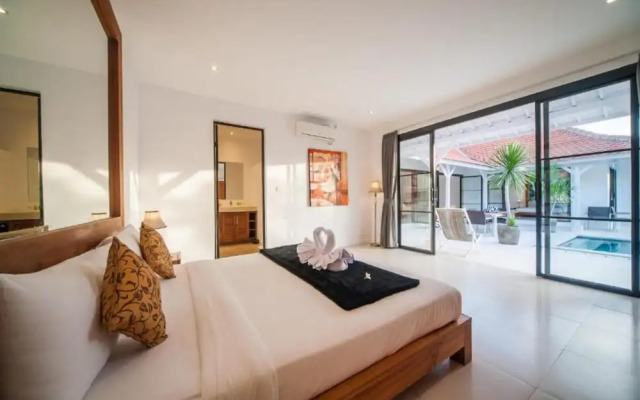 Specious 3Bedroom Rakuen Villa Canggu