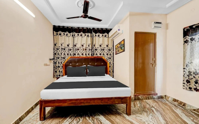 Super OYO Hotel O Adarsh Nagar Near Kavya Hospital