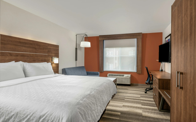 Holiday Inn Express Chapel Hill by IHG