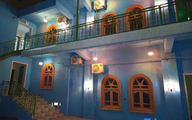 Pengjing Homestay (Kashgar Xiangfei Yuan Scenic Area)