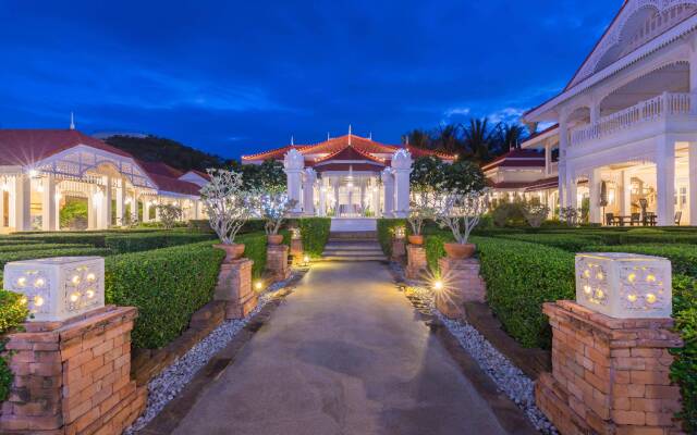 Отель Wora Bura Hua Hin Resort and Spa вид на фасад