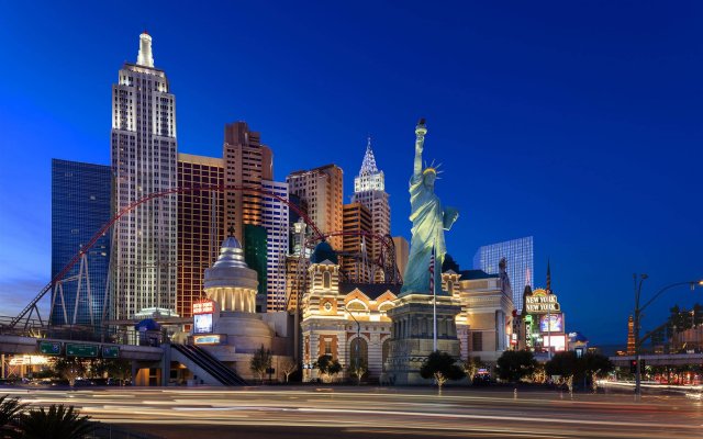 Отель New York New York Hotel & Casino США, Лас-Вегас - отзывы, цены и фото номеров - забронировать отель New York New York Hotel & Casino онлайн вид на фасад