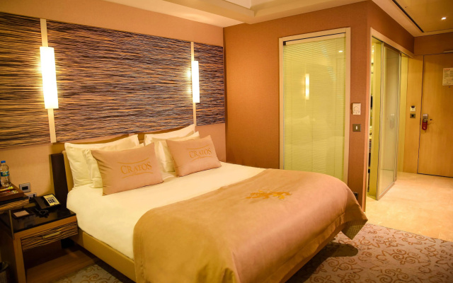 Cratos Premium Hotel Casino & SPA