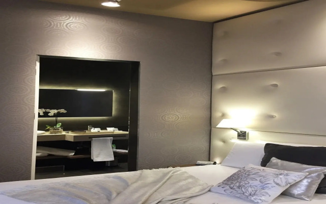 Private Luxury Suite