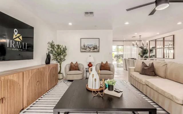 Casa Encanto Scottsdale Retreat