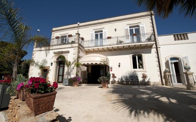 Charme Hotel Villa Principe di Fitalia Сиракуза вид на фасад