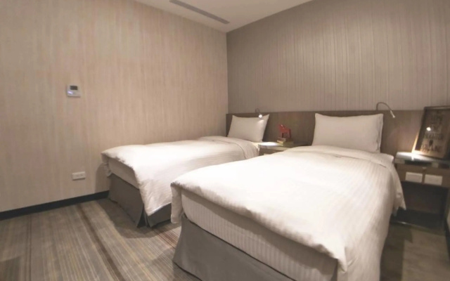 West.inn48 - Self Check-In Hotel