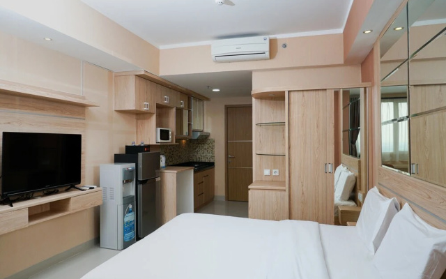 Best Homey Studio at The Oasis Apartment