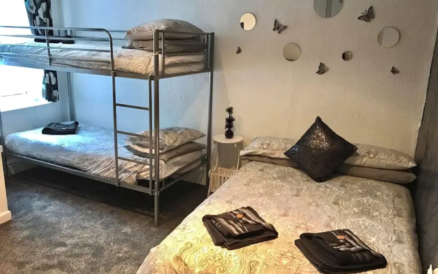 The Butterfly Hotel - Group Weekends