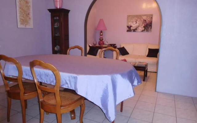 La Chambre D'amis