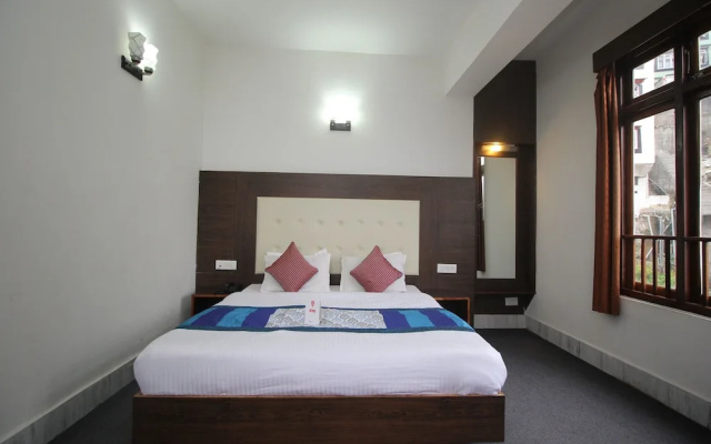 OYO 7620 Hotel Yukim Residency