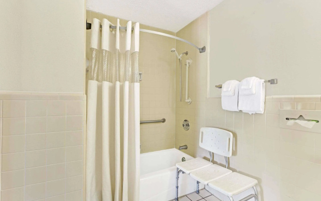 Williamsburg Suites