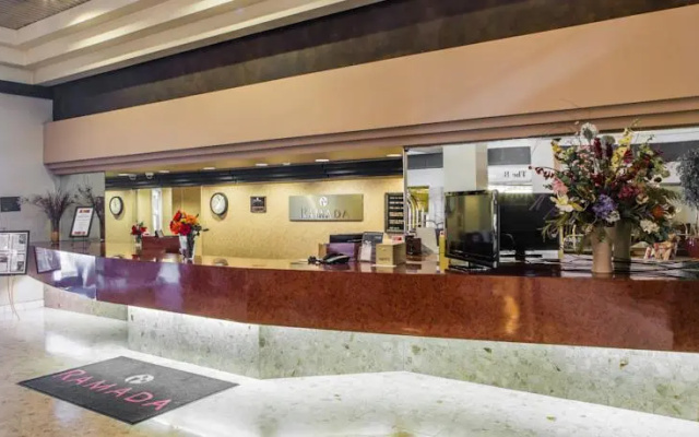 Ramada Hotel and Conference Center, Toledo