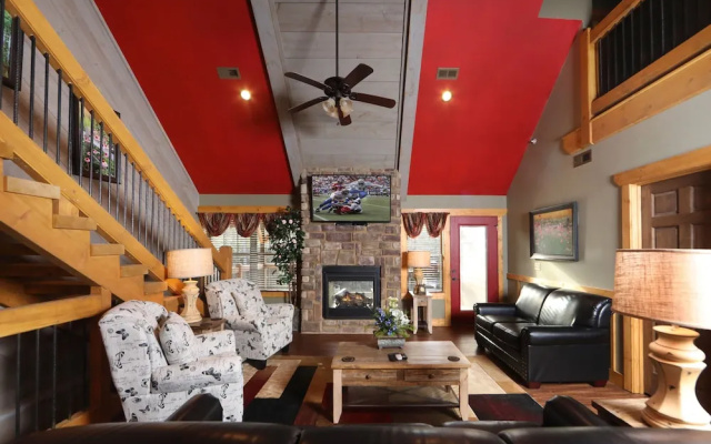 Aqua Paradise - Six Bedroom Chalet