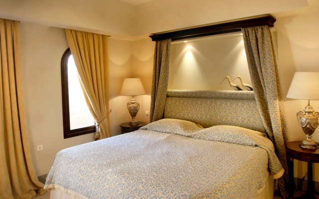 Great Greece Le Convivial Suites