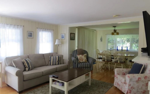 305 Ridgevale Road - Four Bedroom House