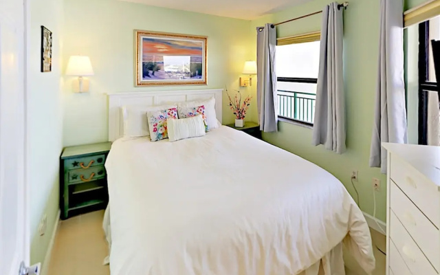 Gulf Boulevard #408 - 2 Br Condo