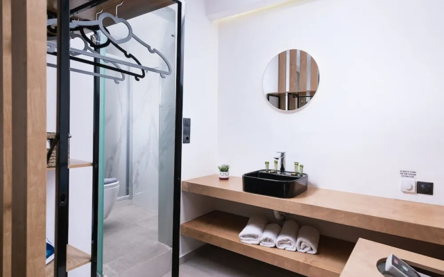 Alcyone Studios and Apartments