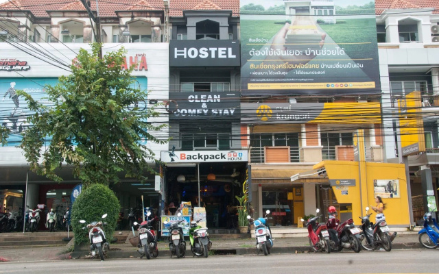 Backpack House Hostel