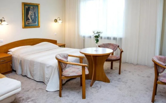 Hotel Alexandra