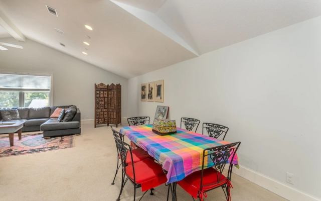607 Neptune Way by Hodnett Cooper