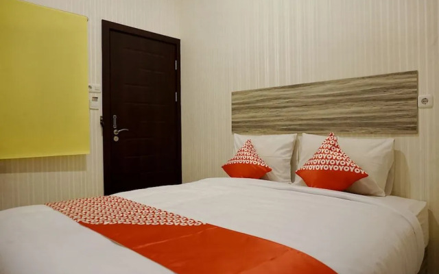 OYO 1158 Basecamp Hostel