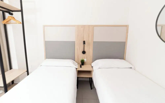 Dynastic Rooms Apartments