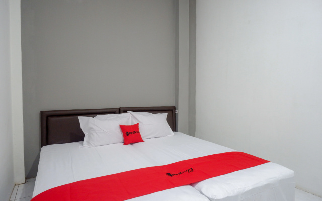 RedDoorz near Universitas PGRI Semarang