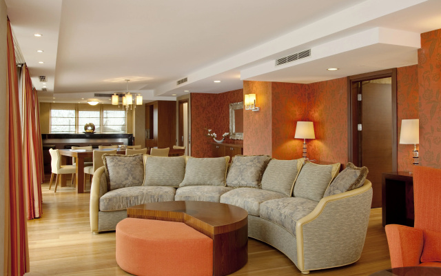 Holiday Inn Istanbul Sisli by IHG