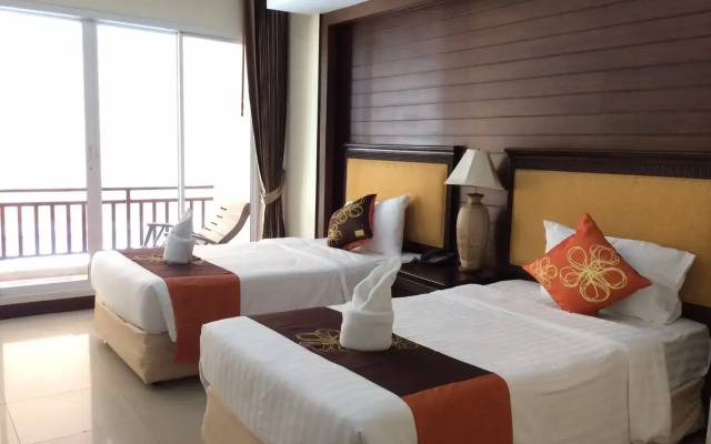 Seaside Jomtien Beach