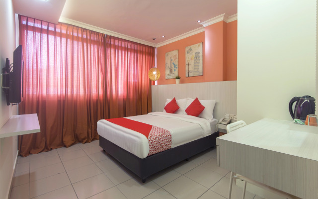 Super OYO 761 City Hotel