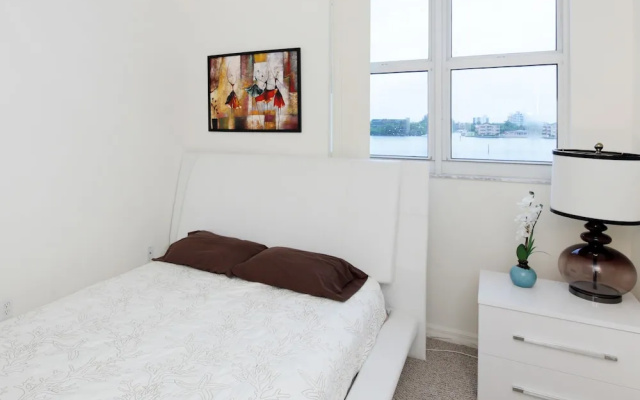 Luxury Apartments At Intracoastal