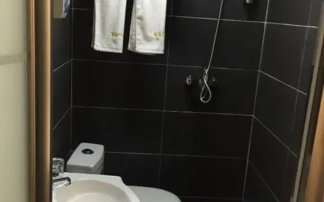 Xingtai Yuyuan Business Hotel