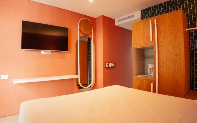 Zapadilly Tree Hotel