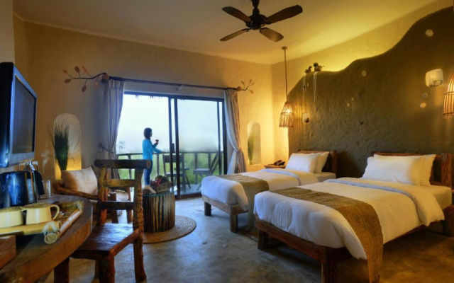 Barahi Jungle Lodge