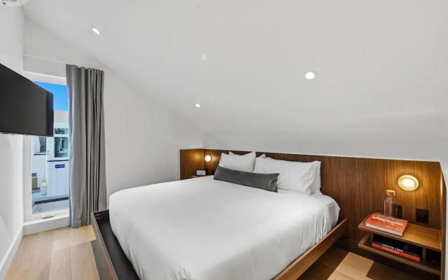 Hotel SOMA